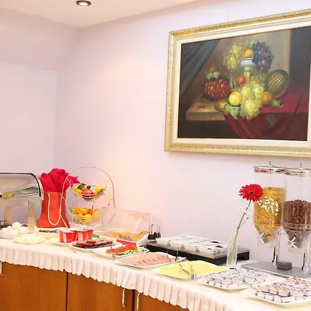Center Hotel 4*