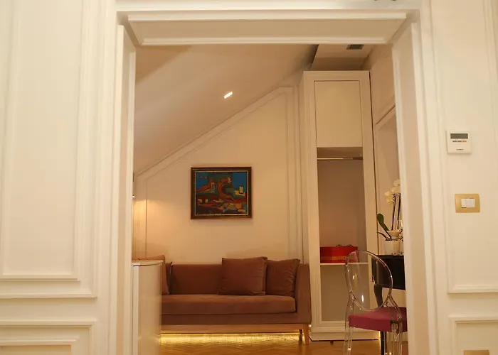Hotel Gjika 4*