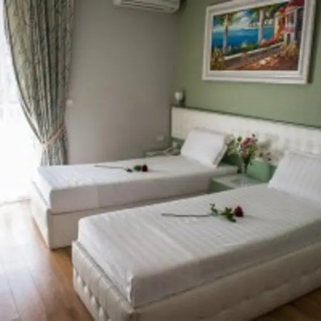 Center 4* Tirana
