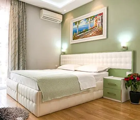 Center Hotel