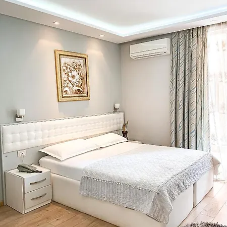 Hotel Center 4*