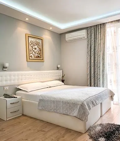 Center 4* Tirana