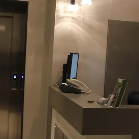 Hotel Center 4*