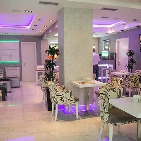 Hotel Center