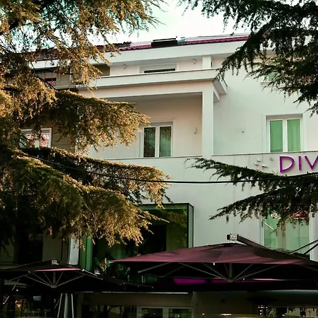 Hotel Center